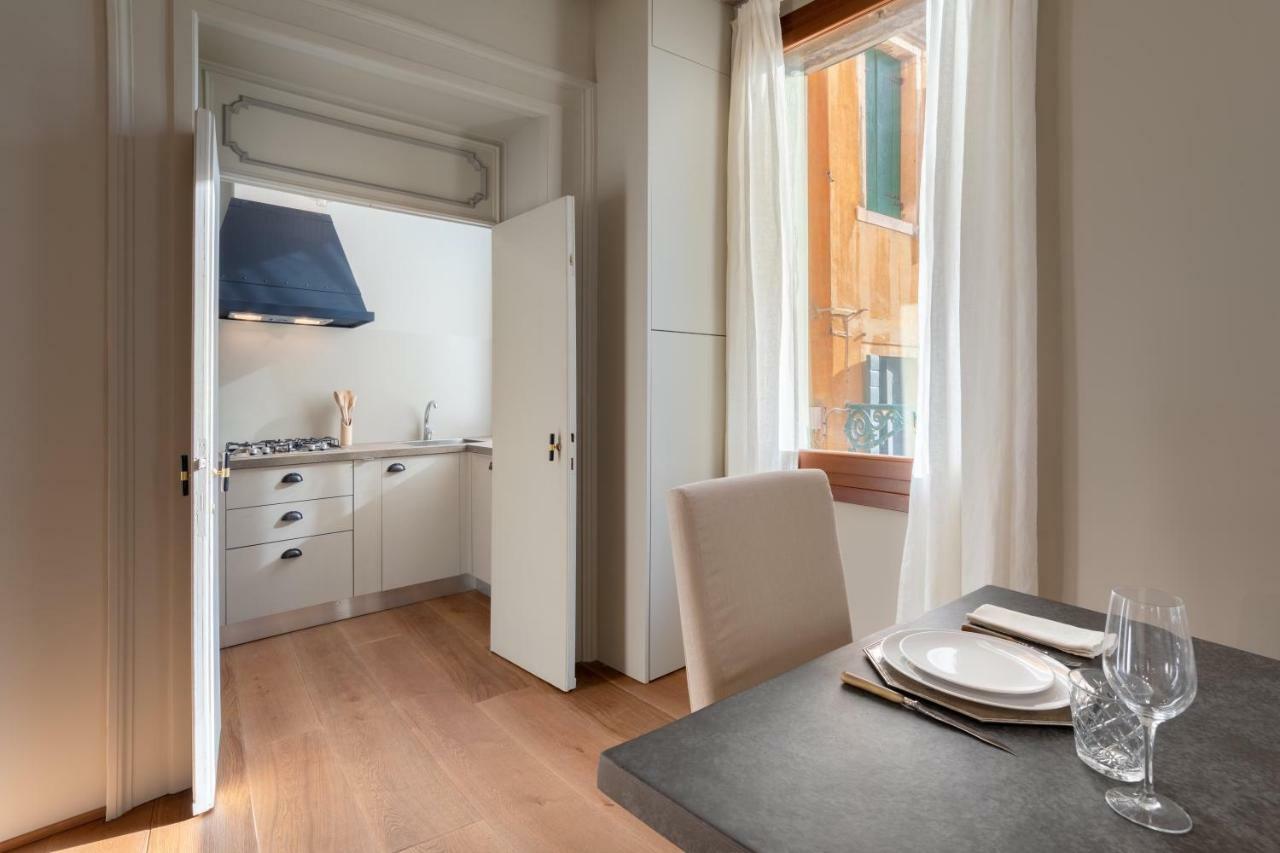 Bridge Of Sighs Luxurious Apartment Venice Exterior photo